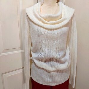 🌺 NWT Torrid Elegant Cream Cowl Neck Sweater